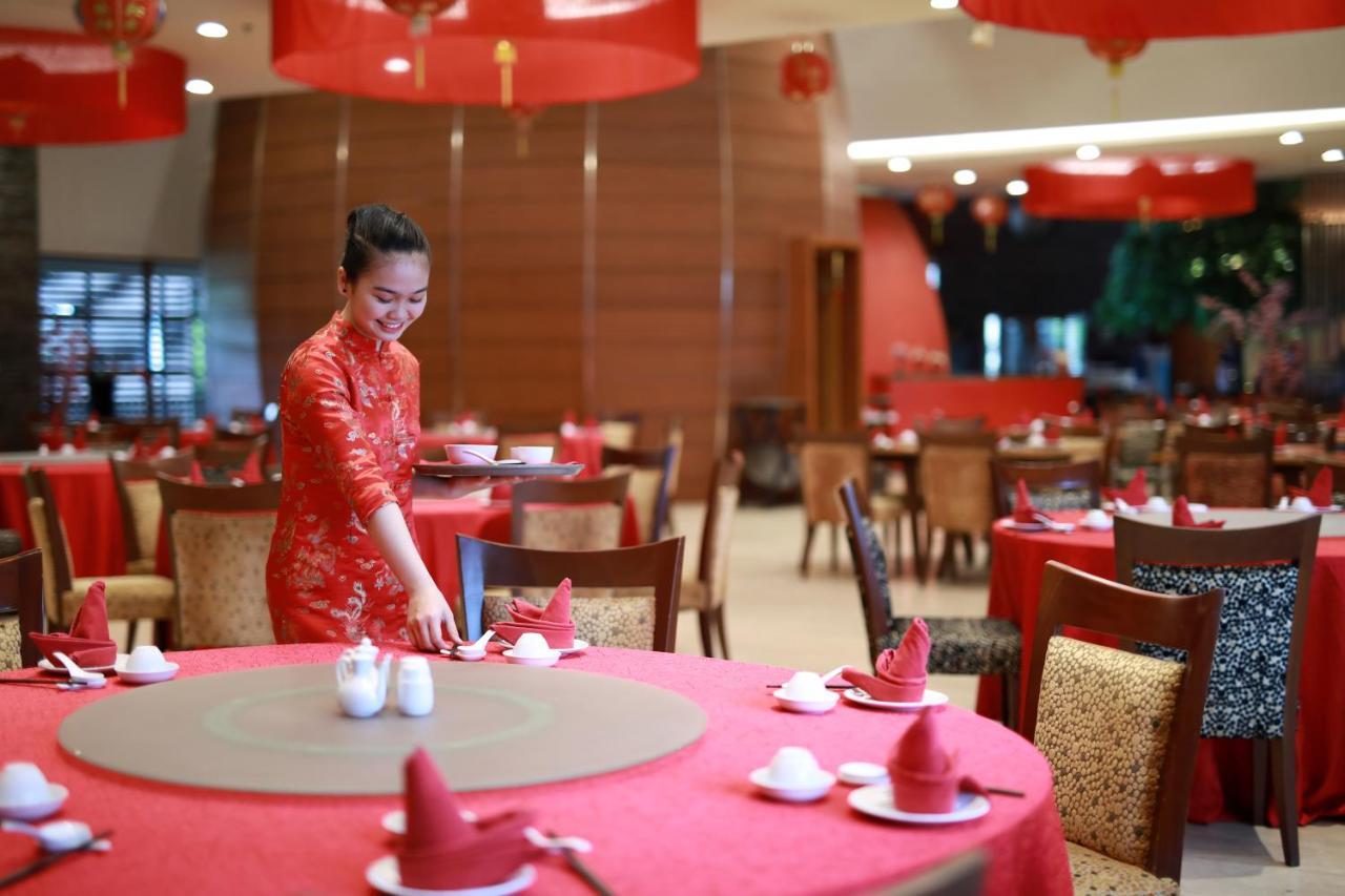 Novotel Palembang Luaran gambar